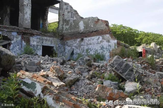 因为是违章建筑，拆迁就不该给补偿吗？