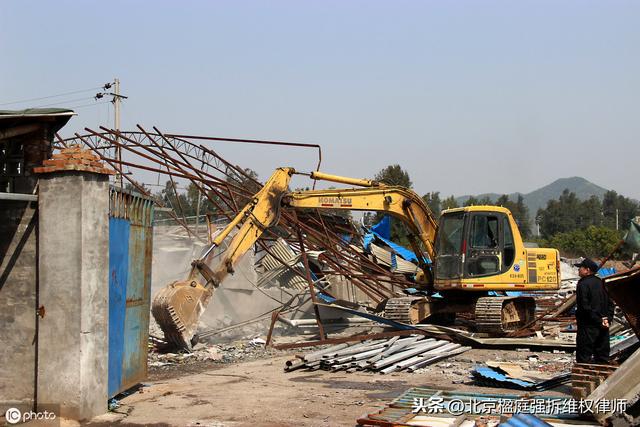 执法人员拆除违建时，要知道这几件事可以做，这1件事不能做